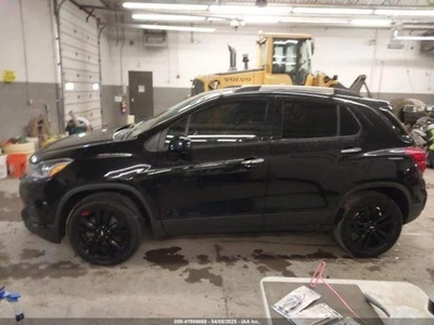 Conjunto de filtro de aire usado se adapta a: Chevrolet Trax 2018 1,4 grado A Foto 1 de 4