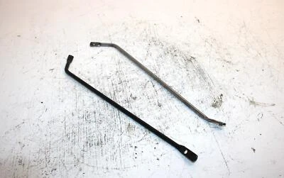 2004 Honda Fourtrax Recon Es Oem Front Fender Stay Set 61105-HM8-000 AH8 - Image 1 of 4