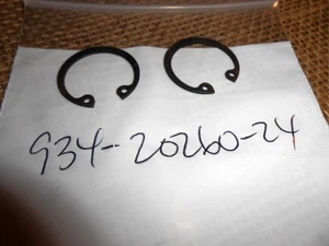 NOS Yamaha Transmission C Clip YZ250 YZ360 DT1 RT1 DT2MX RT2 QTY2 93420-26024 - Picture 1 of 1