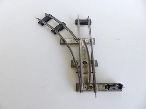 HORNBY AIGUILLAGE MANUEL GAUCHE RAYON 65 CM  ECHELLE O TRAVERSES AVEC DEVERS - Picture 1 of 3