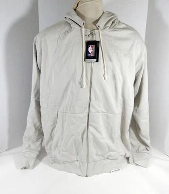 Chaqueta de viaje blanca emitida por el equipo Detroit Pistons 2020-21 CN4954-072 3XLT 31S Foto 1 de 4