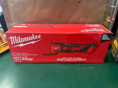Milwaukee 2626-20 M18 Cordless Multi-Tool (Tool Only) (E10045906) - Image 1 of 2
