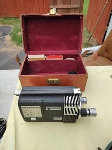 Proyector de cámara Wittnauer Cine-Twin 8 mm - Imagen 1 de 4