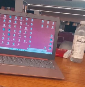 Lenovo Ideapad S130-11IGM 64GB 4GB Pink 11,6" Netbook; Gebraucht, Windows 10 - Bild 1 von 1