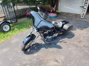 PAINTED FAIRING WINDSHIELD 4 HARLEY DYNA WIDE GLIDE LOW STREET BOB 2007-UP - Picture 1 of 8