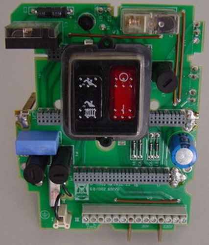 130241 SCHEDA COMANDI VCM 180 240 T3 VCW SENZA HYBRID VAILLANT - Immagine 1 di 1