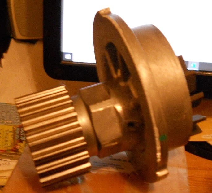 Bomba de água NOS 2004-11 Chevrolet Aveo 2010 Pontiac G3 1.6L - Imagem 1 de 1