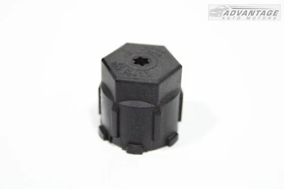 2017-2020 LINCOLN CONTINENTAL AC AC LINE HOSE TUBE SERVICE VALVE CAP M8X10 OEM - Image 1 of 4