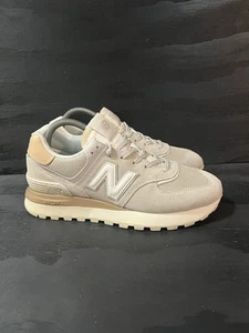 New Balance 574 unisex donna taglia 9 scarpe casual sneaker da corsa beige U574LGDW - Foto 1 di 8
