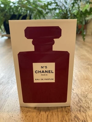 Chanel 5 EDP 3.4 Fl Oz Edición Roja Nuevo En Caja Abierta Foto 1 de 4