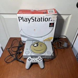 Consola Sony PlayStation 1 SCPH-5501 / 1 mando con caja original - Imagen 1 de 20