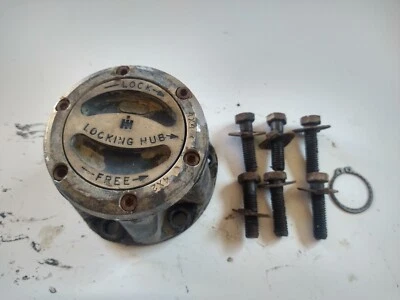 International Scout II Dana 44 Front Axle Manual Locking Hub 27 Spline - Image 1 of 4