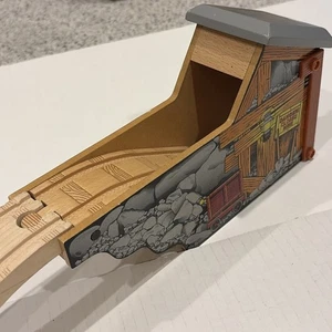 Thomas the Train Wooden Railway QUARRY MINE TUNNEL w/Ascending Track - Picture 1 of 6
