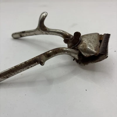 Vintage Hand Held Hair Clipper Made in the USA - Image 1 of 4