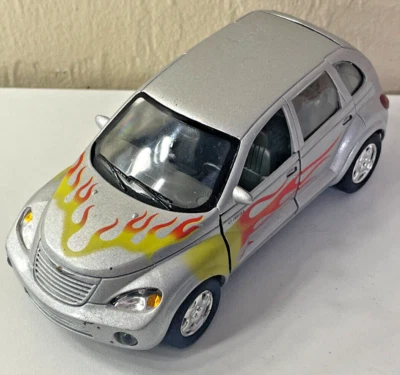 1/32 Chrysler PT Cruiser Silver with Flames Panel Cruiser 2001 - Image 1 of 4