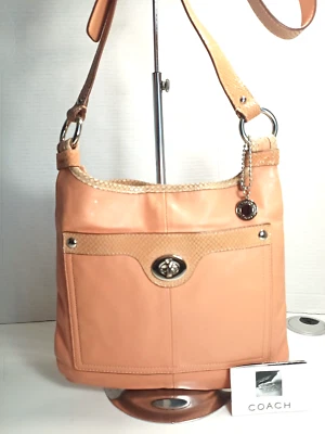 Bandolera Coach Penelope Melocotón Mediana Paquete Columpio Cuero Liso Coral Reptil Foto 1 de 4