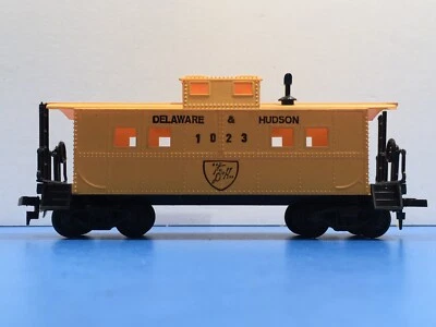 HO Scale "Delaware & Hudson” D&H 1023 Freight Train Caboose #5 - Image 1 of 4