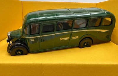 CORGI CLASSICS Bedford OB Southern Vectis Bus "Shanklin" Q949/19 1:50 scale MiB  - Image 1 of 4