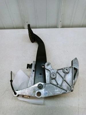 BMW M3 335i 328i E93 E92 2007 08 09 10 11 12 2013 LCI pedal de freno delantero OEM Foto 1 de 4