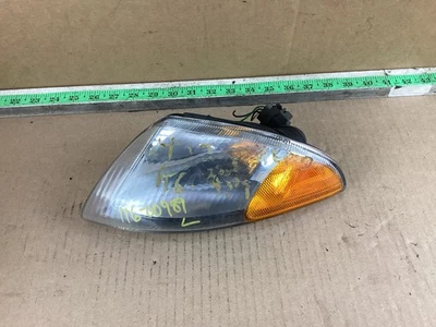 Dodge Intrepid 1995-1997 lado del conductor estacionamiento/señal de giro lámpara luz 116-00989L OEM Foto 1 de 4