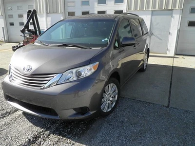 Toyota Sienna 2011-2020 передний правый нижний рычаг управления полный привод 278600 2447 - Изображение 1 из 4