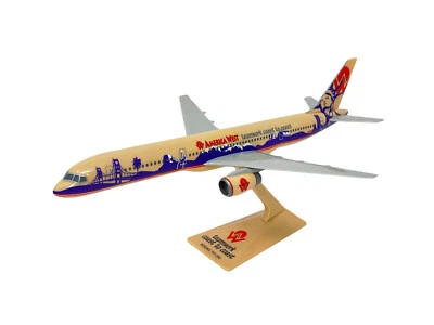 Modelo a escala 1:200 Flight Miniatures America West "Teamwork" Boeing 757-200  Foto 1 de 4