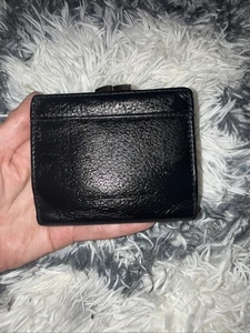 Dies ist eine schwarze Leder Geldbörse, Geldbörse und Kartenetui mit Verschluss - Bild 1 von 7