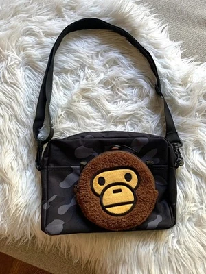 BAPE Kids Milo Bolso de Hombro Camuflaje y Conjunto de Bolsillo - Auténtico Limitado Nuevo con Etiquetas Foto 1 de 4