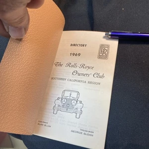 1969 Rolls Royce Owners Club Service Directory Has A Vinyl Cover - Picture 1 of 8