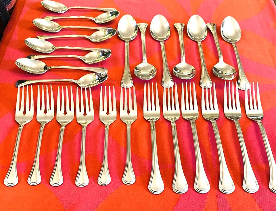 Gibson SOUTH BAY Contorno Borde Líneas Verticales Brillante 26- Cucharas Tenedores Lote Foto 1 de 4