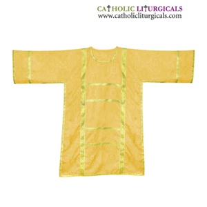 Spanish Dalmatic Yellow Vestment with Deacon's Stole & Maniple, Chasuble, NEW - Picture 1 of 2