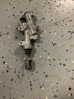 Cilindro maestro de freno trasero Yamaha YZ450F 2010-2023 OEM 2014-2023 YZ250FX Foto 1 de 3