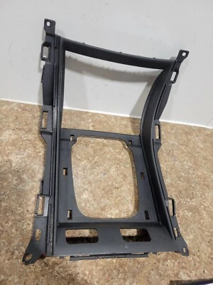 2005 ACURA TL SHIFTER MOUNTING BEZEL - Imagem 1 de 2