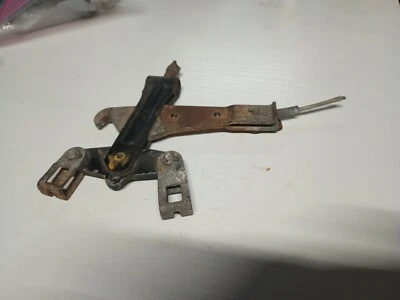 Montaje de cable de freno de estacionamiento # Mercedes-Benz R107 380SL 450SLC 560SL Foto 1 de 2