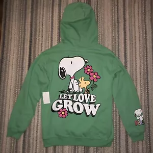 PEANUTS WOODSTOCK & SNOOPY "LET LOVE GROW" GREEN HOODIE SWEATSHIRT SIZE M NWT - Picture 1 of 9