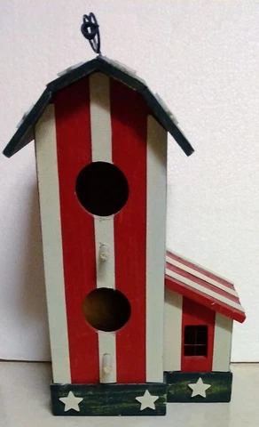 AMERICANA American FLAG Red, White & Blue BARN Style WOOD BIRD HOUSE New in Box Cover