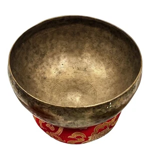 Vintage Handmade Aged Antique Yoga Singing Bowl Tibetan W/ Mallet Sound Healing - Picture 1 of 6