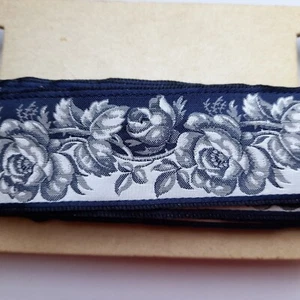 Passamaneria Nastro Rose Bianche e Blu - H.4,5 cm -Julien Faure - Foto 1 di 5