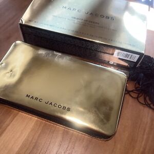 MARC JACOBS:  OBJECT OF DESIRE FACE & EYE PALETTE W/CASE . Dented