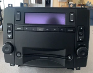 04-07 Cadillac SRX AM FM Cd Player Radio Receiver 812546281 USED OEM - Picture 1 of 9