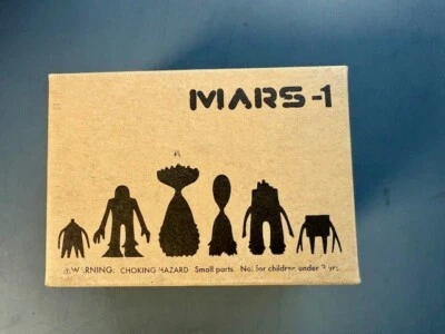 MARS-1 INVISIBLE PLAN 2006 Edición Mono Limitada a 350 Diseñador Arte Vinilo Juego de Juguete Foto 1 de 4