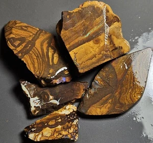 SALE Boulder Opal Rough & Rub Parcel Yowah Picture Stones Lapidary 492 Carat - Foto 1 di 21