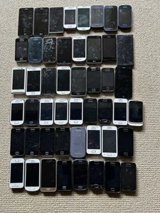 Lot de travaux mix 50 x mélange non testé d'alimentation Samsung S3/S4 Mini, Ace 3/4, S1/S2 - Photo 1/5