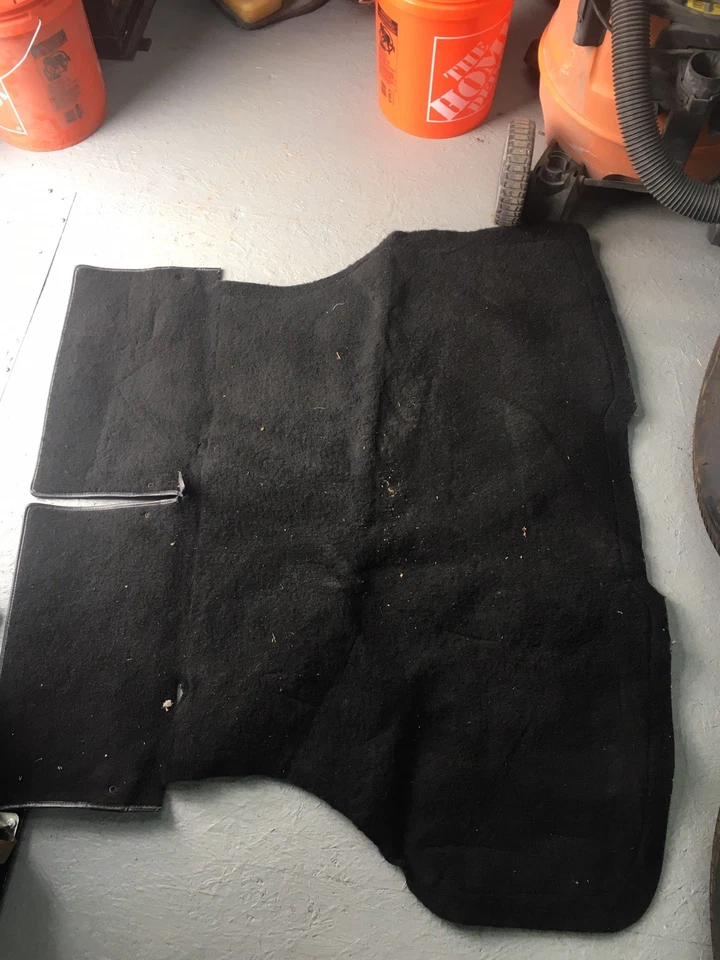 1990-1993 FORD Mustang OEM Hatch Area Black Carpet with Padding Fits 87-93 Foto 1 de 4