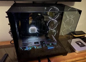 Gigabyte NVIDIA GeForce RTX 5080 Gaming OC 16GB GDDR7 PCIe 5.0 - Photo 1/1