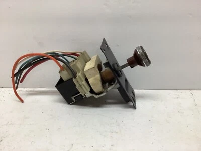 77-87 OLDSMOBILE CUSTOM CRUISER WAGON Olds Delta 88 OEM HEADLIGHT SWITCH KNOB - Image 1 of 4