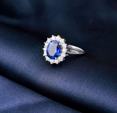 Princess Diana Style Saphire ring - Image 1 of 4
