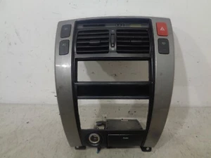 2005 HYUNDAI TUCSON DIGITAL CLOCK HAZARD SWITCH AIR VENT TRIM 94510-2E900 - Picture 1 of 2