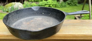 Antique Favorite Piqua Ware 7 Cast Iron Skillet Two Spouts Unrestored Lays Flat  - Picture 1 of 16