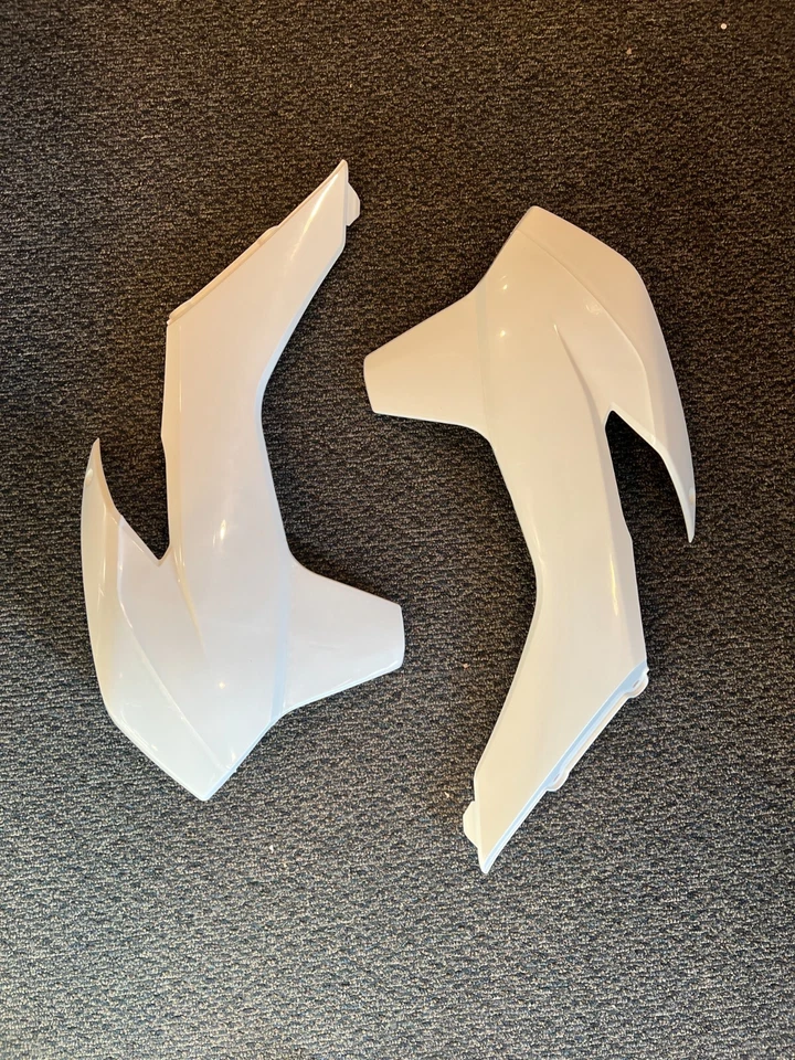 Cubierta de radiador Polisport blanca 8416800002 como nueva para KTM 125 y más Foto 1 de 1